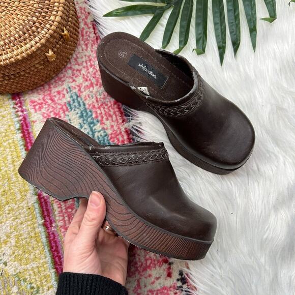 Vintage Y2K 2000s Xhilaration Neutral Brown Slip On Chunky Platform Clog 5.5 - Picture 1 of 11